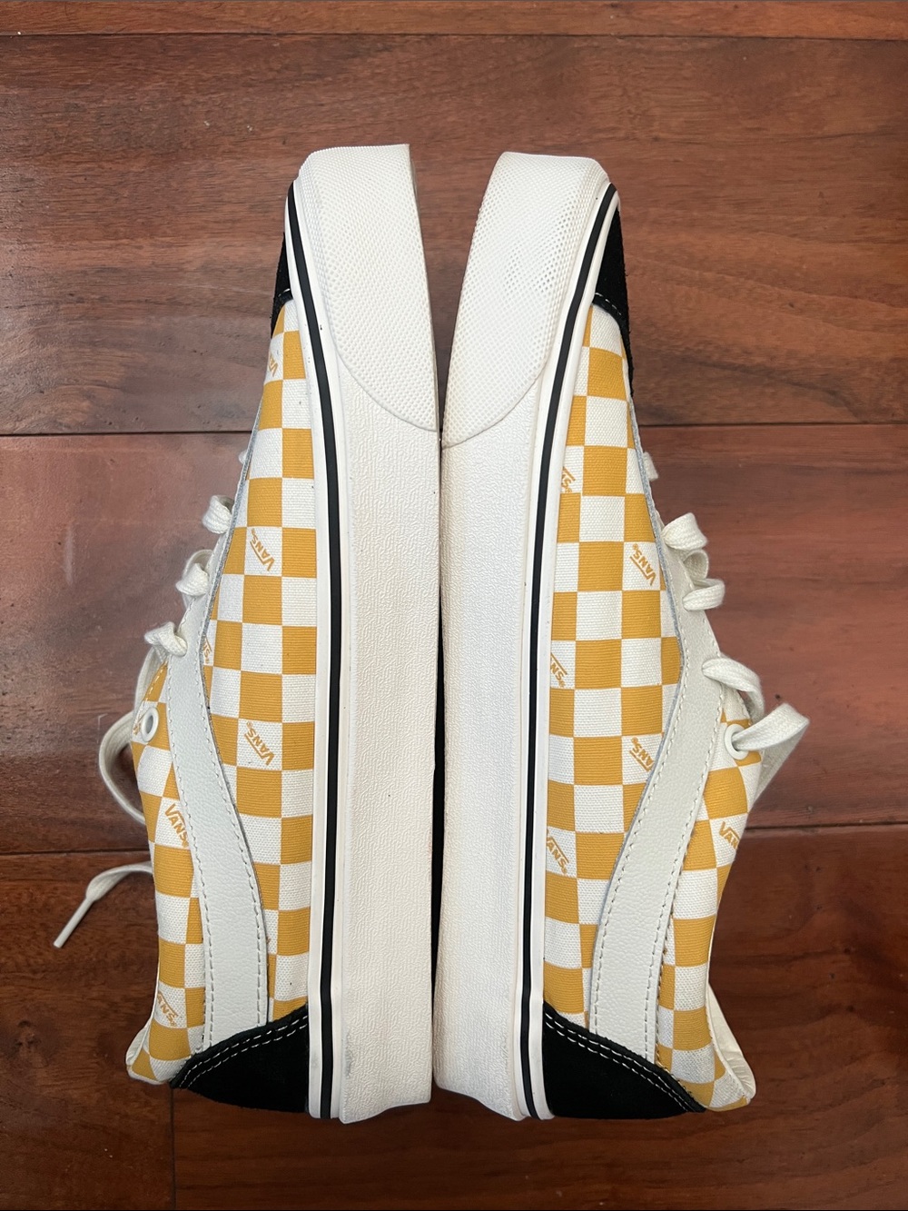 Checkered Vans Ultracush - Picture 2 of 5